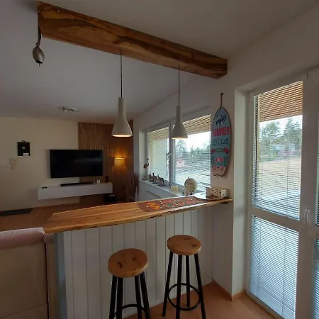 Ski-bike-hike, 아파트 *